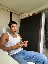 sendfer webcam stripchat model stream image