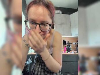 emma4you webcam bongacams model stream image