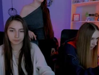 _mila_fire webcam model stream image