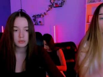 _mila_fire webcam model stream image