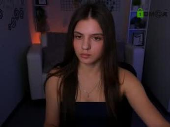 lisa_dark_ webcam model stream image