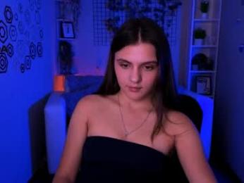 lisa_dark_ webcam model stream image