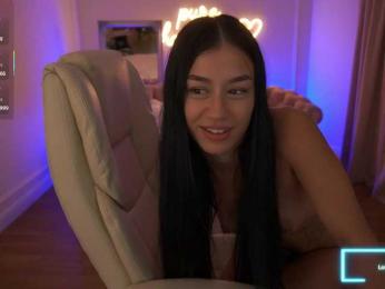 FataleNellie webcam model stream image