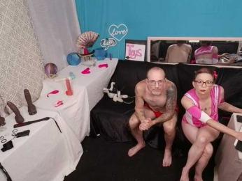 CandysReaperCouple420 webcam bongacams model stream image