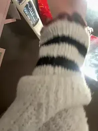 sexymelli18 webcam stripchat model stream image