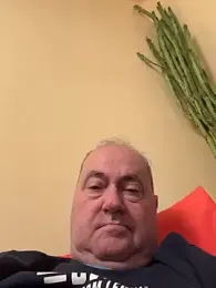 csikar webcam stripchat model stream image