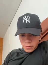 JoanG10 webcam model stream image