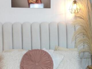Nia Williams webcam model stream image