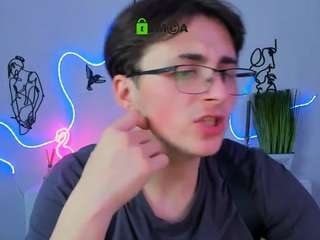 azen-rush webcam model stream image