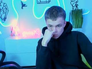 azen-rush webcam model stream image