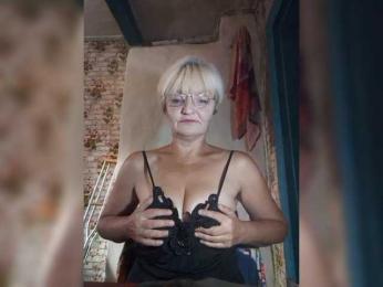NikaGold45 webcam model stream image