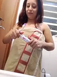 cris048 webcam model stream image
