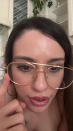 LeilaGrande webcam model stream image