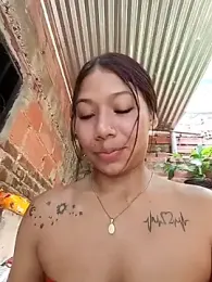 Rous-squir webcam model stream image