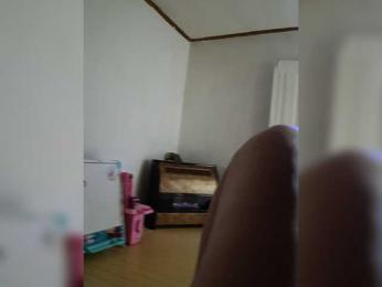 Laura35 webcam bongacams model stream image