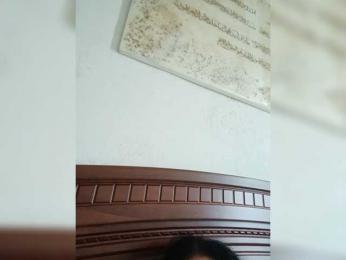 Laura35 webcam model stream image