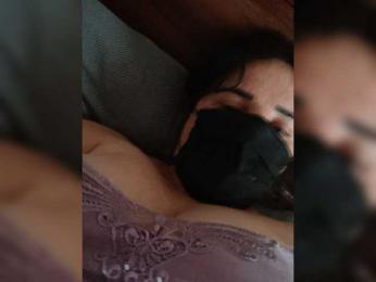 Laura35 webcam model stream image