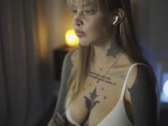 mileeena webcam chaturbate model stream image