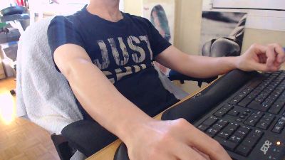 Redblood_75 webcam model stream image