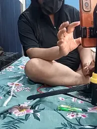 Snehalive webcam model stream image