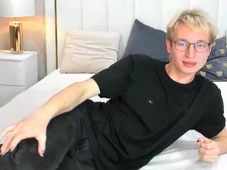 Adrian Luks webcam model stream image