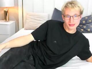 Adrian Luks webcam model stream image