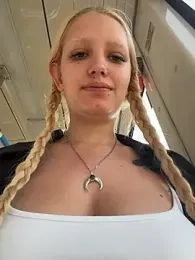 Mila_NoRules webcam model stream image