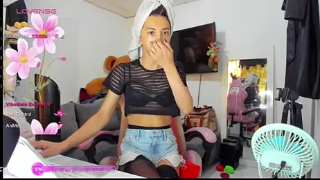 Lawrncesofiets webcam model stream image