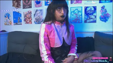 snowblack_ webcam model stream image