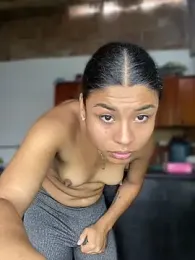 Romie_rous webcam model stream image