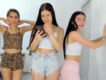 dirtygirls99 chaturbate stream image, 22.05.2025 23:00