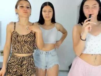 dirtygirls99 chaturbate stream image, 22.05.2025 23:00