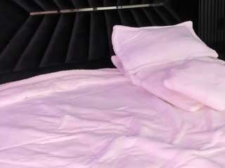 atinxnaugthy camsoda stream image