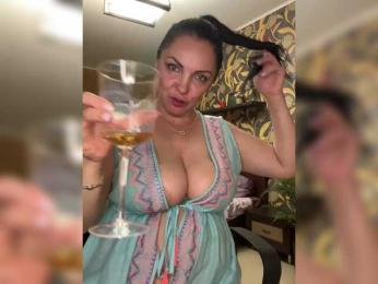 LouiseJenkin bongacams stream image