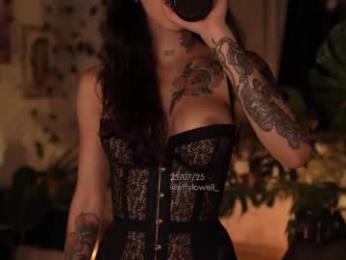 effylowell_ chaturbate stream image, 26.07.2025 01:20