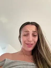 BelleLouiseVp stripchat stream image, 06.08.2025 17:10