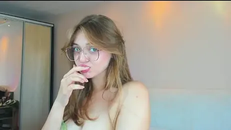 May_Flower stripchat stream image, 15.08.2025 10:30