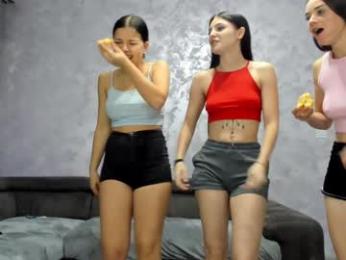 dirtygirls99 chaturbate stream image, 26.09.2025 22:50