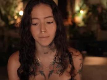 effylowell_ chaturbate stream image, 09.11.2025 01:40