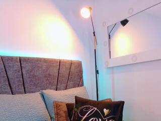 Crystal Walls flirt4free stream image, 18.11.2025 18:10