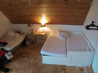voyeurcam-julmodels-whitebed-2 camsoda stream image, 15.12.2025 00:50