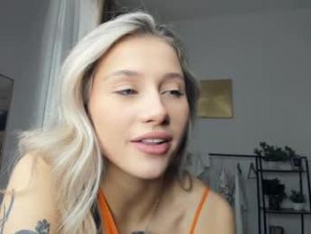 glossybabe_ chaturbate stream image, 24.12.2025 07:40
