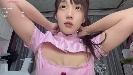Yaya--728 stripchat stream image, 19.01.2026 15:00