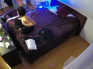 voyeurcam-julmodels-whitebed-2 camsoda stream image, 20.02.2026 19:00