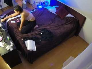 voyeurcam-julmodels-whitebed-2 camsoda stream image, 20.02.2026 19:00