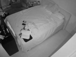 voyeurcam-julmodels-whitebed-2 camsoda stream image, 26.02.2026 18:50