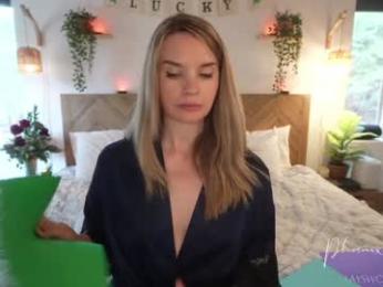 phoenix_taylor chaturbate stream image, 08.03.2026 19:10