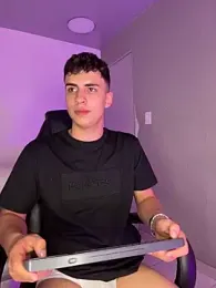 AdrianRinaldi stripchat stream image