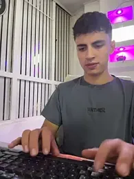 AdrianRinaldi stripchat stream image