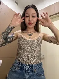 babydolll stripchat stream image